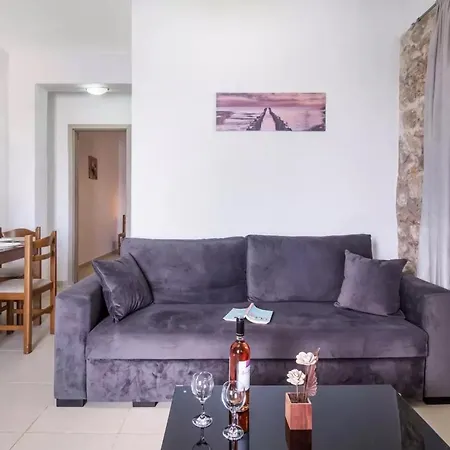 Gkountis Τσουκαλάδες