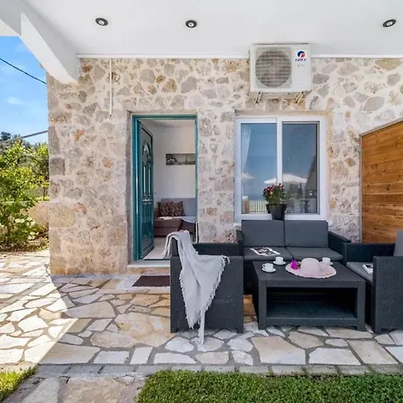 Apartment Gkountis Tsoukaladhes