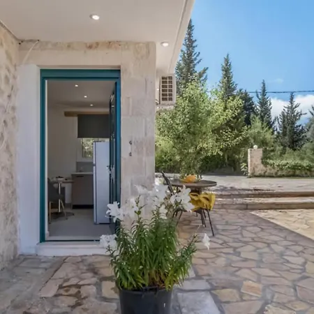 Apartment Gkountis Tsoukaladhes
